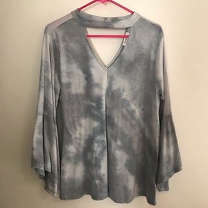 Beautiful grey bell sleeve shirt